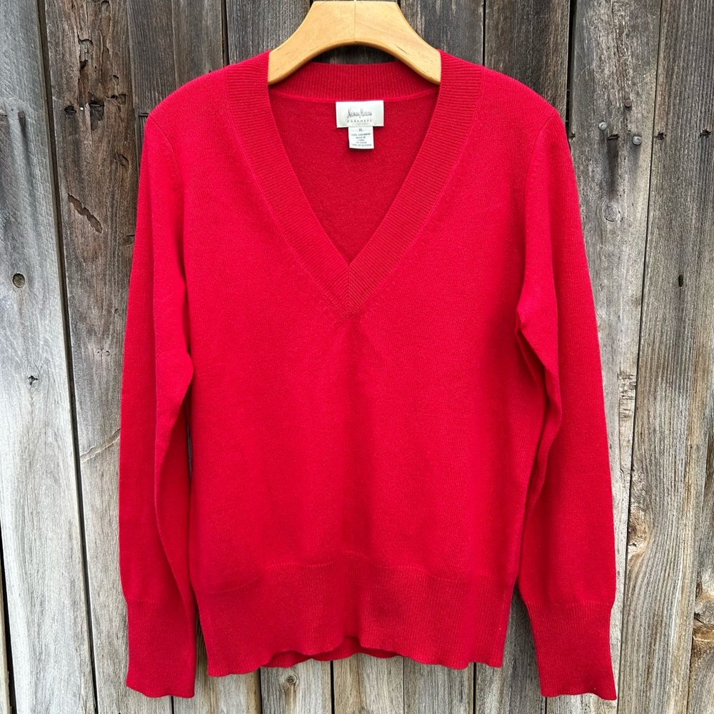 Neiman Marcus Cashmere V Neck Sweater Red XL